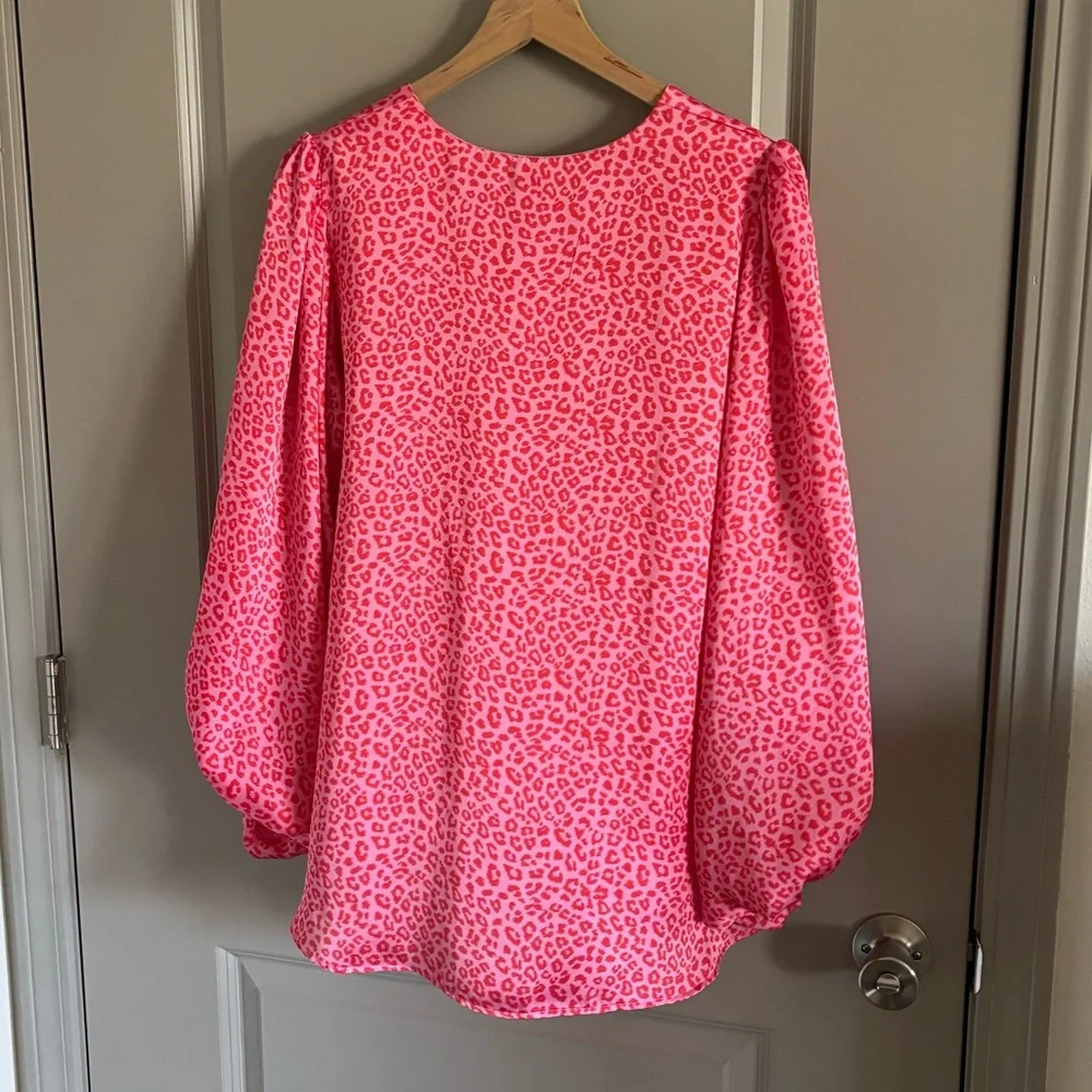 Adrienne Pink Leopard Cheetah Print Long Balloon Sleeve Blouse Top Size Large - Picture 4 of 6